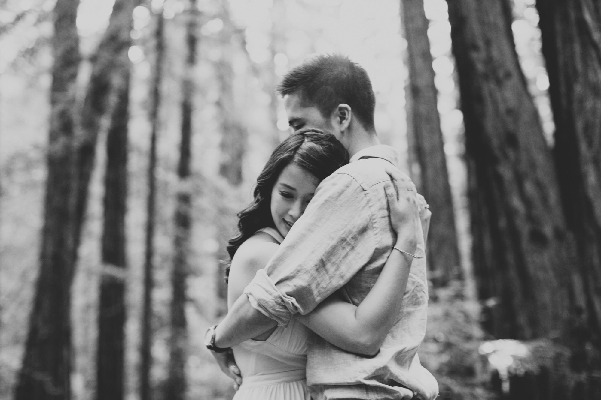 Engagement photos in Muir Woods @Anne-Claire Brun 003