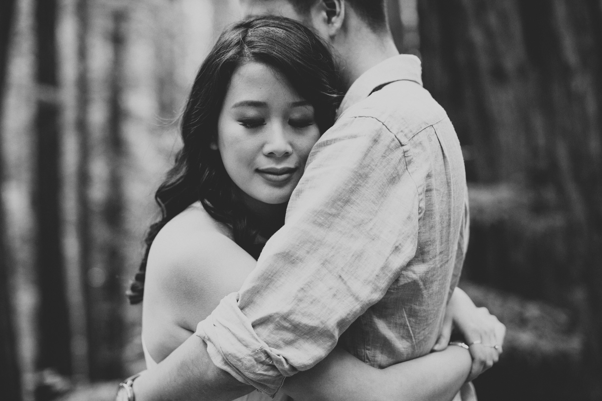 Engagement photos in Muir Woods @Anne-Claire Brun 007