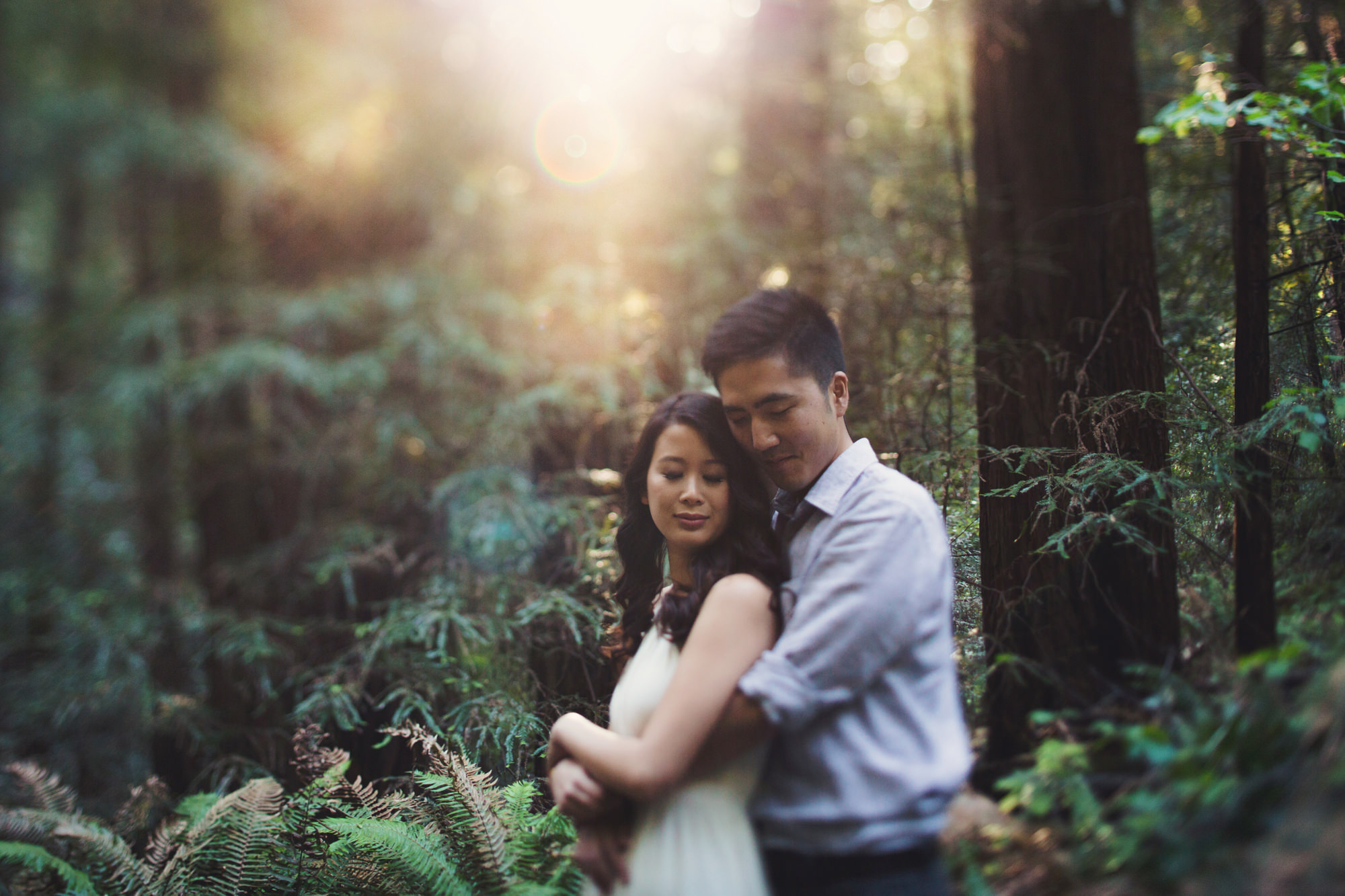 Engagement photos in Muir Woods @Anne-Claire Brun 010