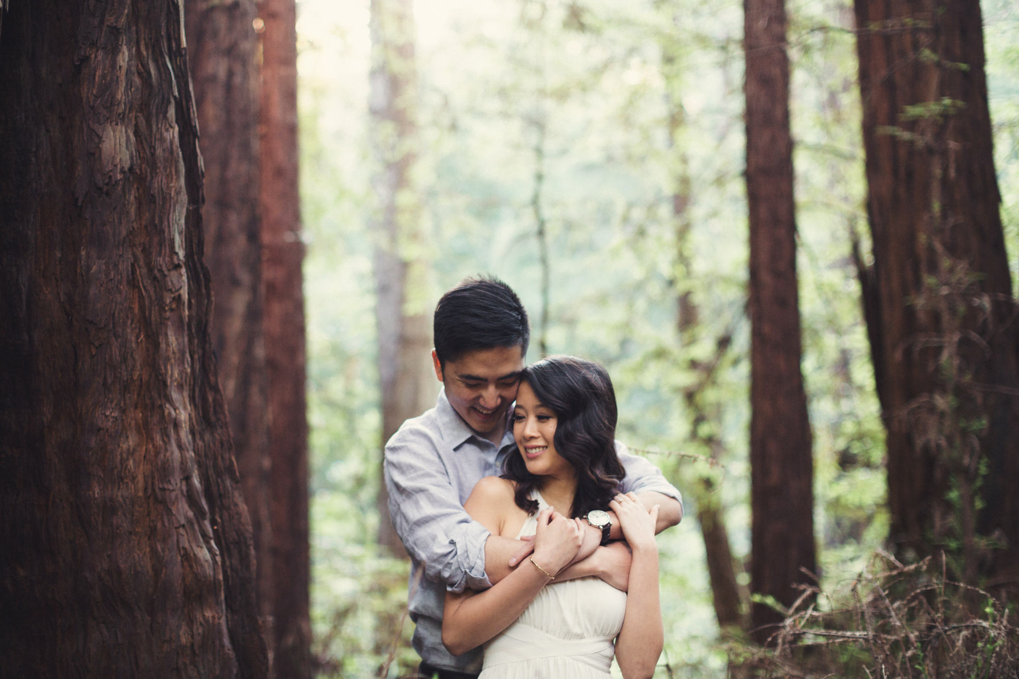 Engagement photos in Muir Woods @Anne-Claire Brun 027