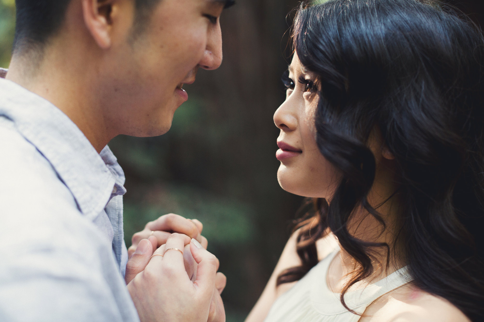 Engagement photos in Muir Woods @Anne-Claire Brun 041